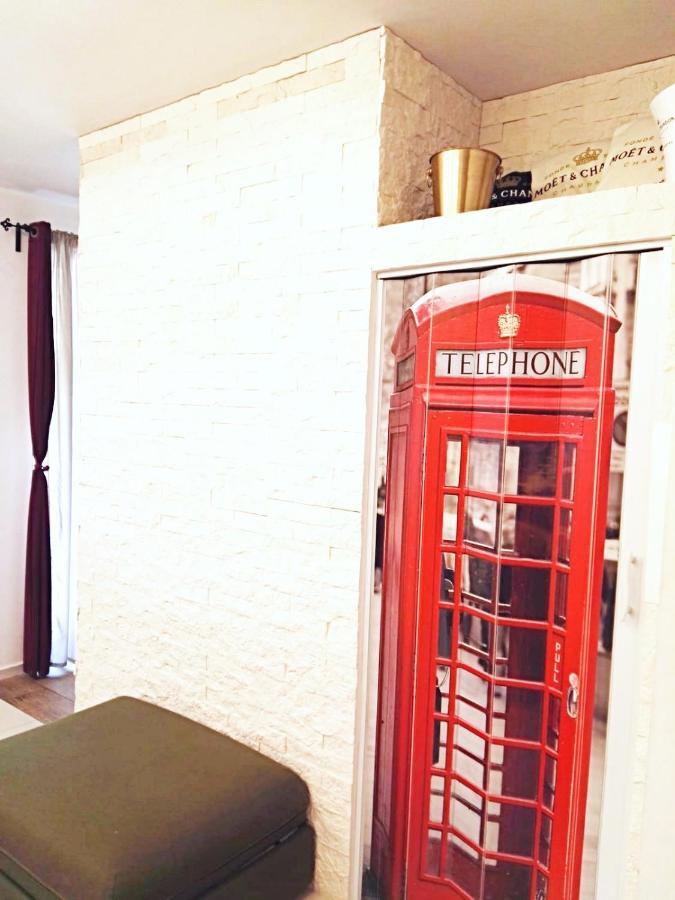 London Apartment Krakau